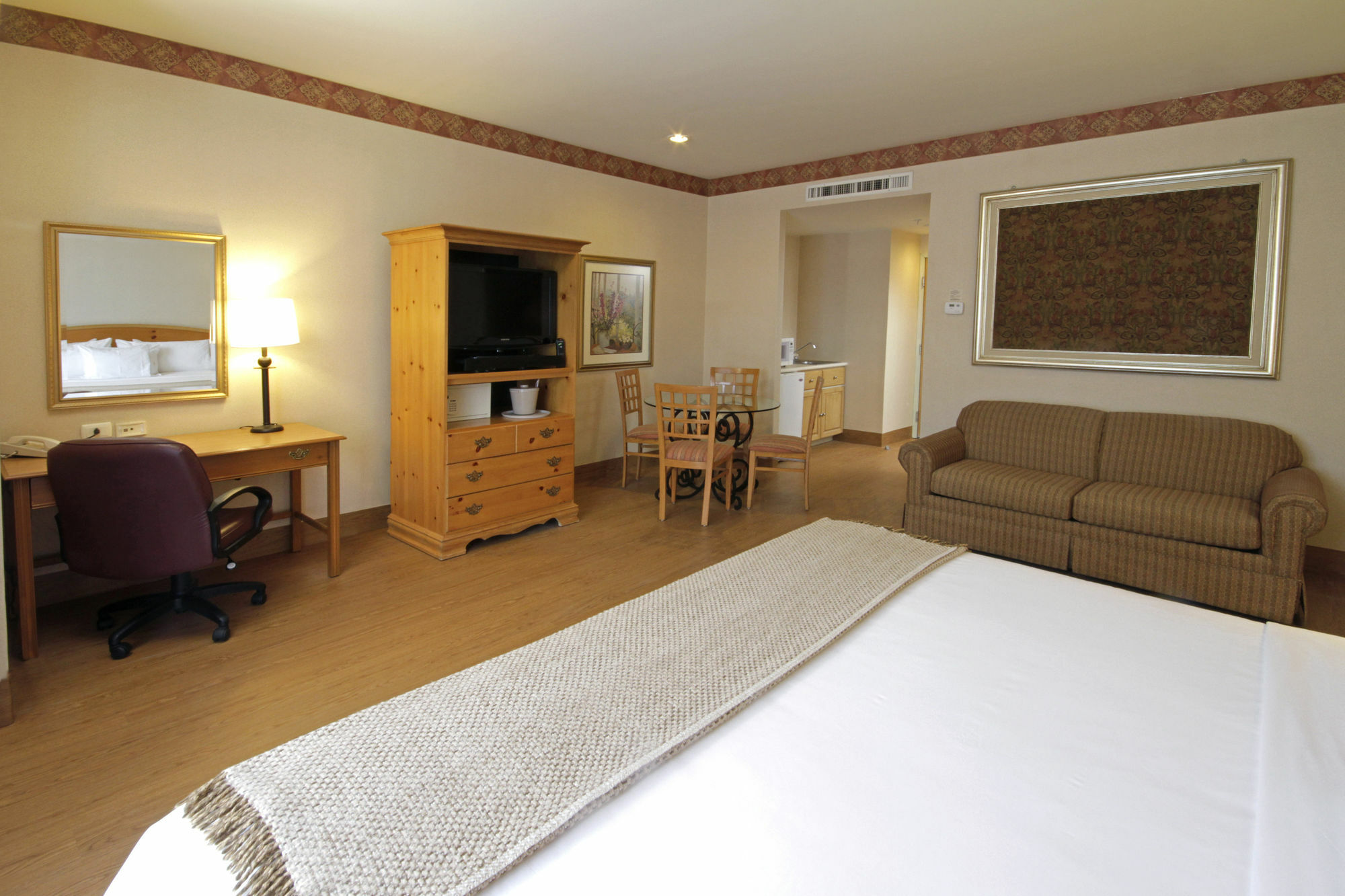 Holiday Inn Express Silao-Aeropuerto Bajio By Ihg Экстерьер фото